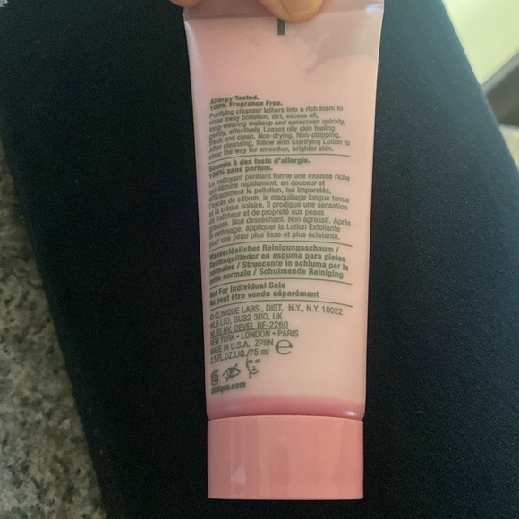 Clinique All About Clean Rinse-off foaming cleanser NEW - Picture 3 of 4